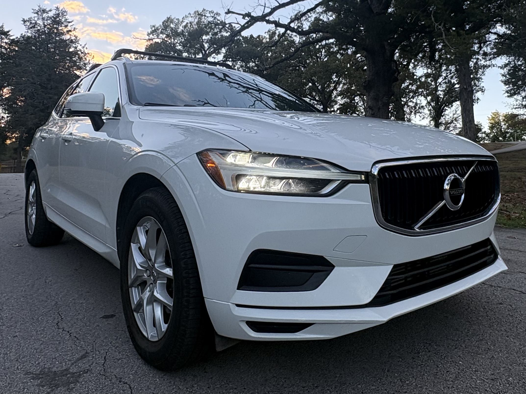 Used 2020 Volvo XC60 T5 Momentum AWD/4WD image 13