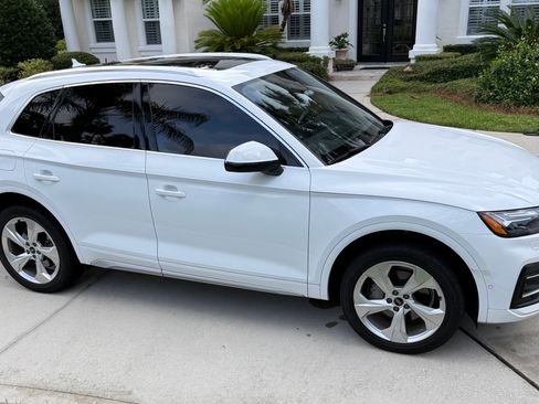 Used 2021 Audi Q5 Prestige w/ Prestige Package AWD/4WD image 1