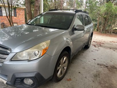 Used 2014 Subaru Outback 2.5i Limited w/ Moonroof Package