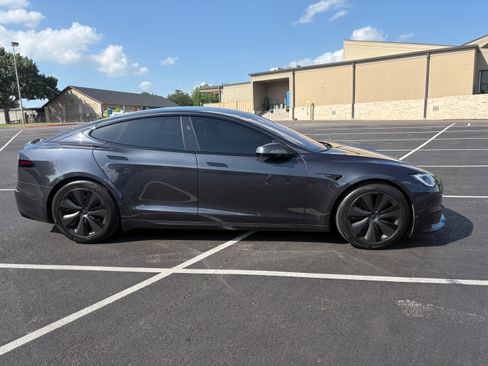 Used 2025 Tesla Model S AWD/4WD image 5
