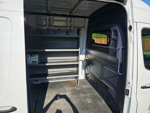Used 2024 Mercedes-Benz Sprinter 2500 image 21