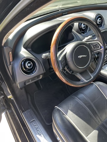 Used 2016 Jaguar XJ R-Sport AWD/4WD image 15