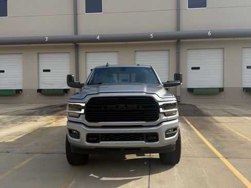 Used 2022 RAM 2500 Laramie w/ Night Edition image 2