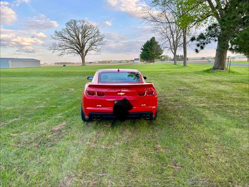 Used 2013 Chevrolet Camaro ZL1 RWD image 11