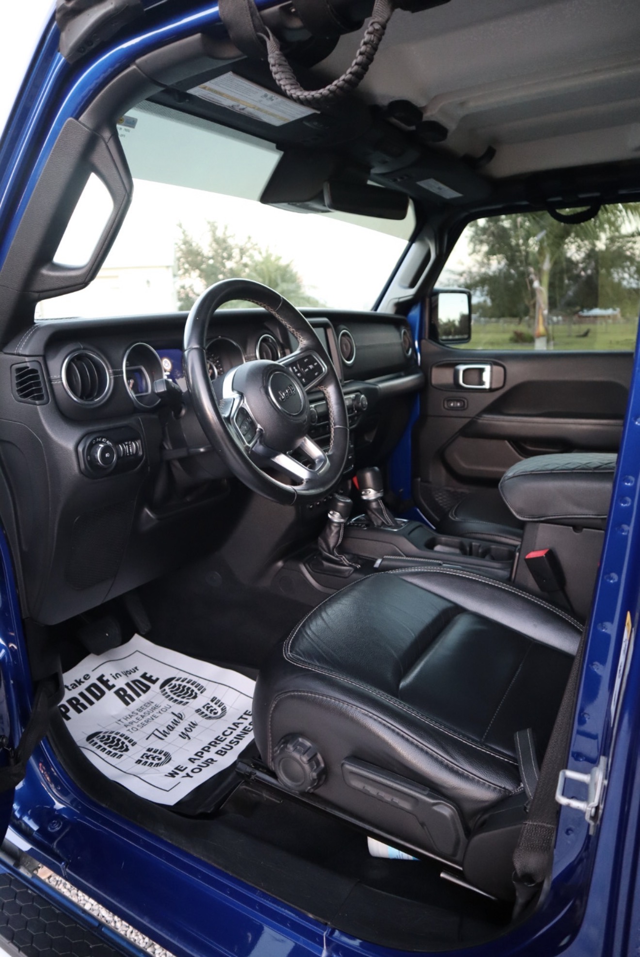 Used 2019 Jeep Wrangler Unlimited Sahara AWD/4WD image 12