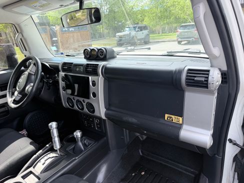 Used 2008 Toyota FJ Cruiser 4WD image 4