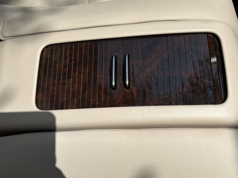 Used 2014 Mercedes-Benz E 350 Cabriolet image 23