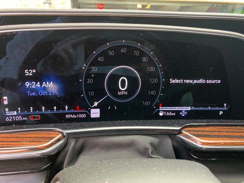 Used 2022 Cadillac Escalade Luxury w/ LPO, Floor Liner Package image 13