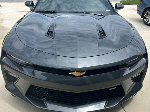 Used 2018 Chevrolet Camaro SS RWD image 10