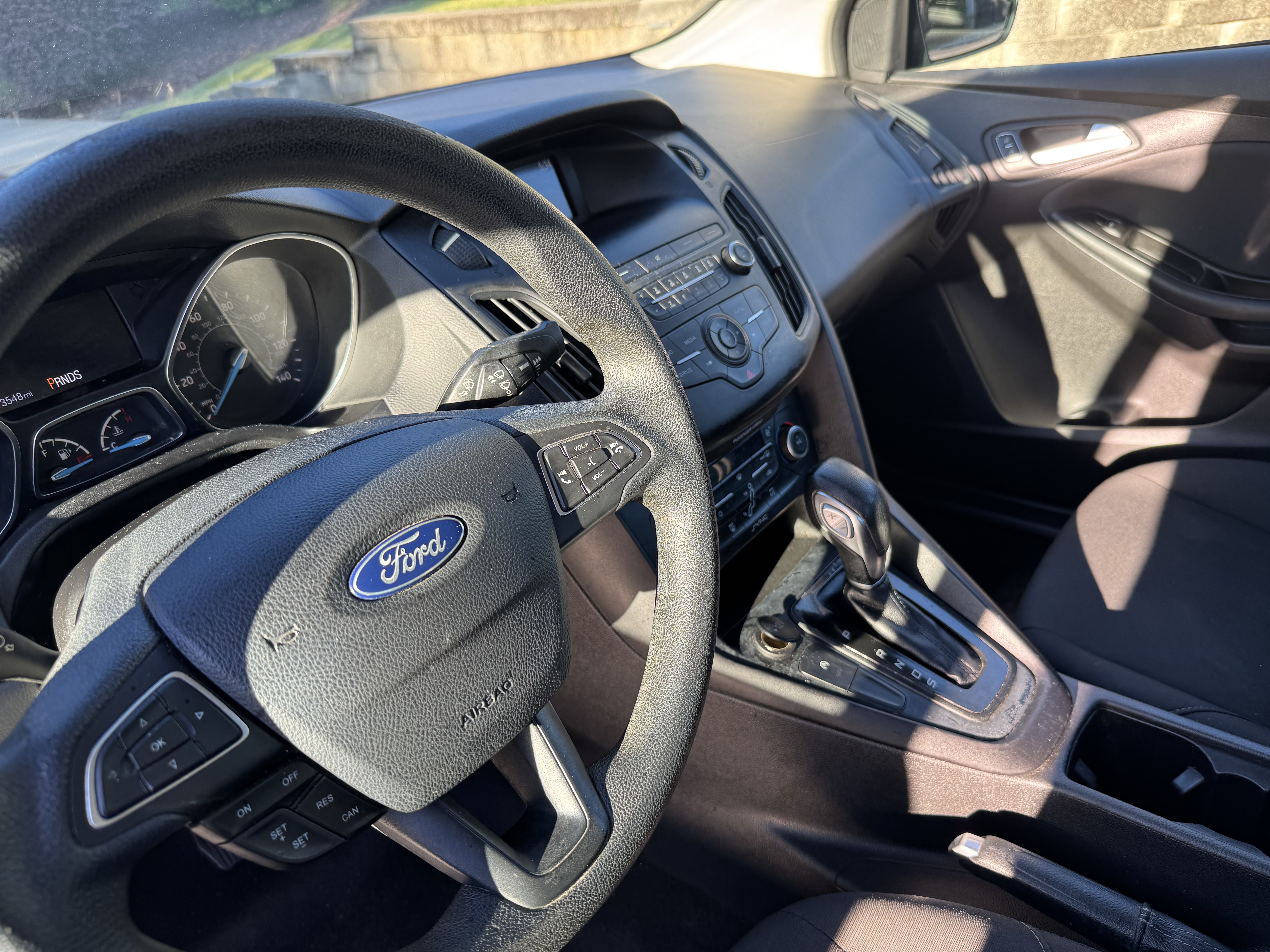 Used 2018 Ford Focus SE w/ SE Appearance Package FWD image 11