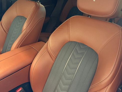 Used 2019 Maserati Levante S GranLusso image 18