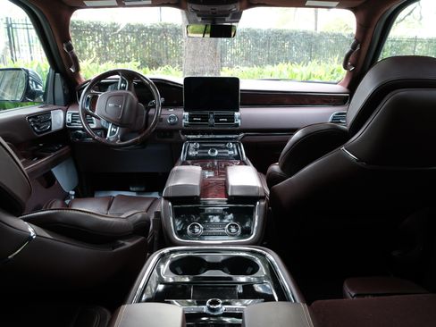 Used 2019 Lincoln Navigator L Black Label w/ Cargo Package image 16