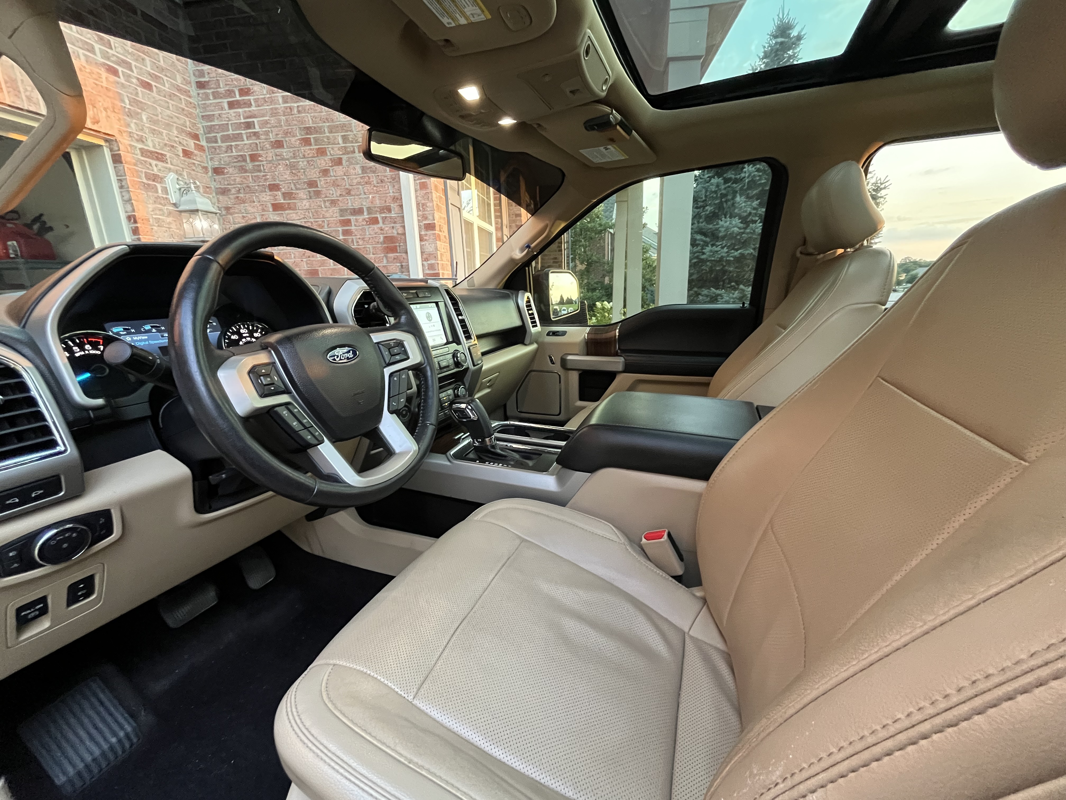 Used 2017 Ford F150 Lariat w/ Equipment Group 501A Mid AWD/4WD image 2