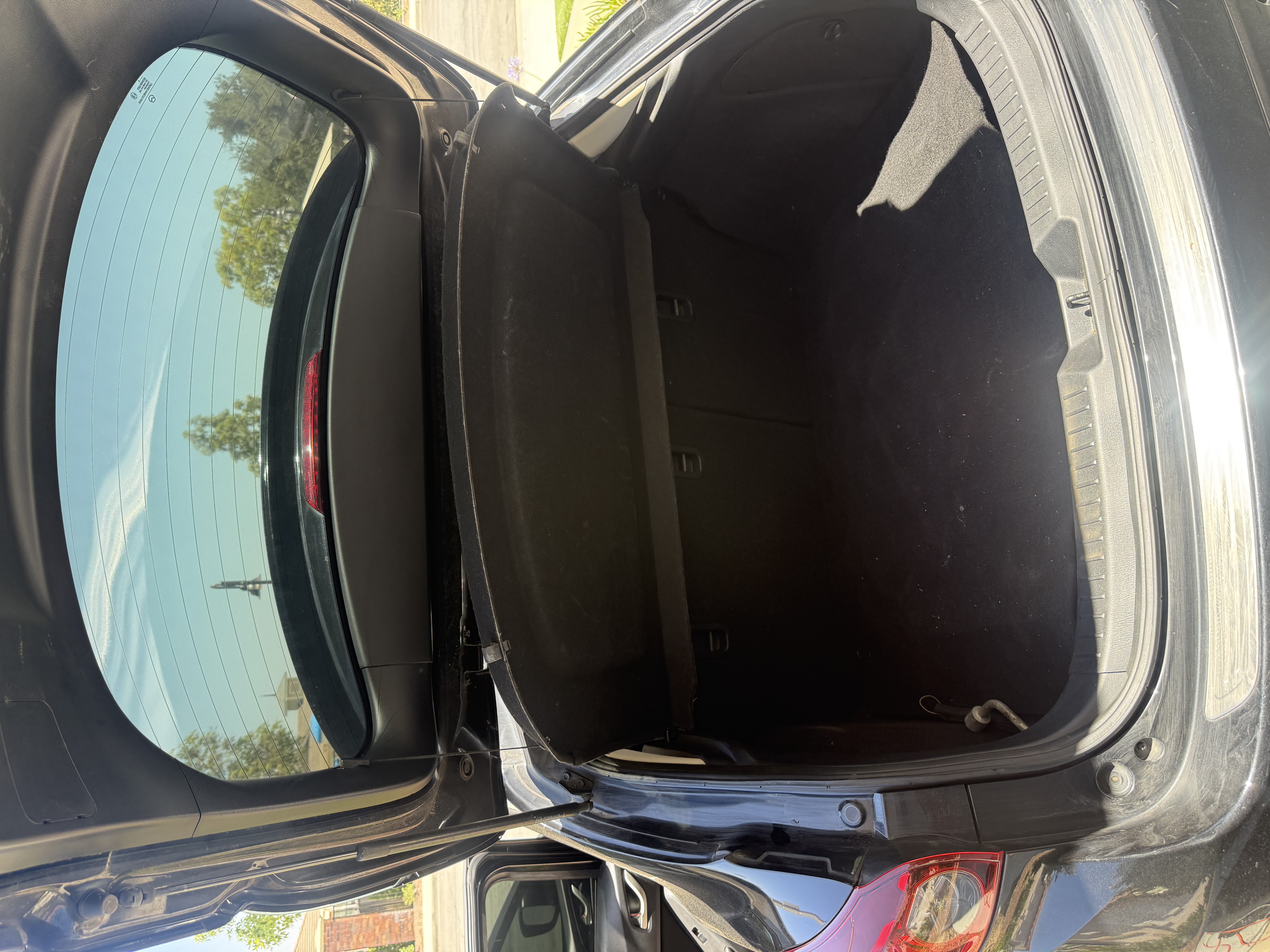 Used 2016 MAZDA MAZDA3 i Touring w/ Appearance Package FWD image 7