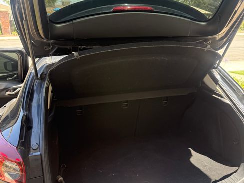 Used 2016 MAZDA MAZDA3 i Touring w/ Appearance Package FWD image 7