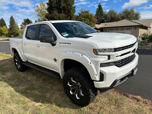 Used 2019 Chevrolet Silverado 1500 RST w/ All-Star Edition image 2