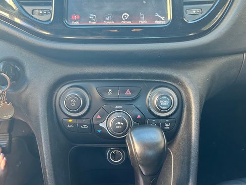Used 2013 Dodge Dart Limited w/ Premium Group FWD image 12