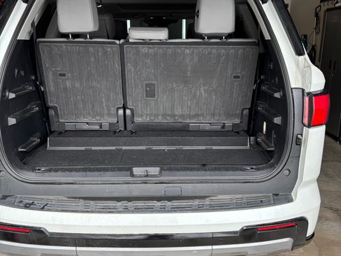 Used 2024 Toyota Sequoia Limited image 10