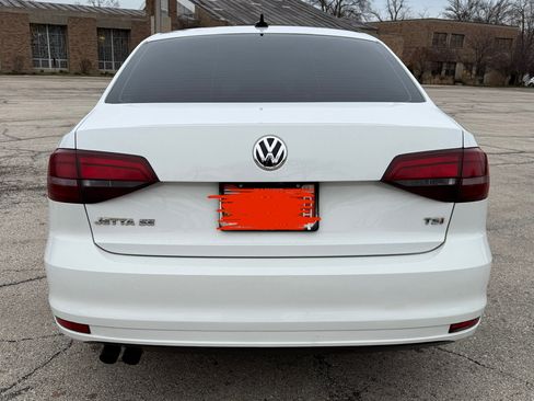 Used 2017 Volkswagen Jetta SE image 6