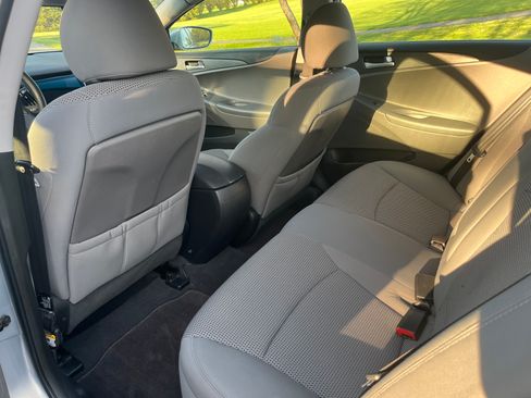 Used 2011 Hyundai Sonata GLS image 11