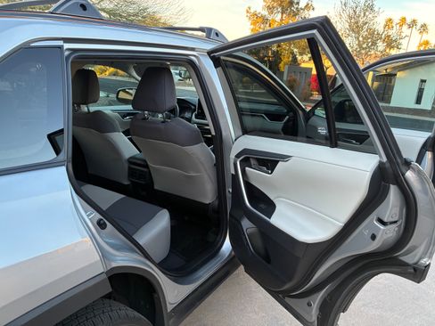Used 2023 Toyota RAV4 XLE image 12