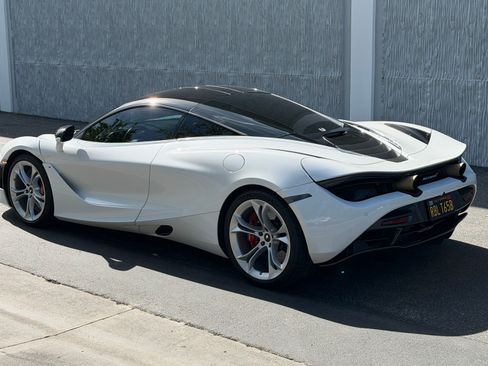 Used 2020 McLaren 720S Coupe 2D image 22