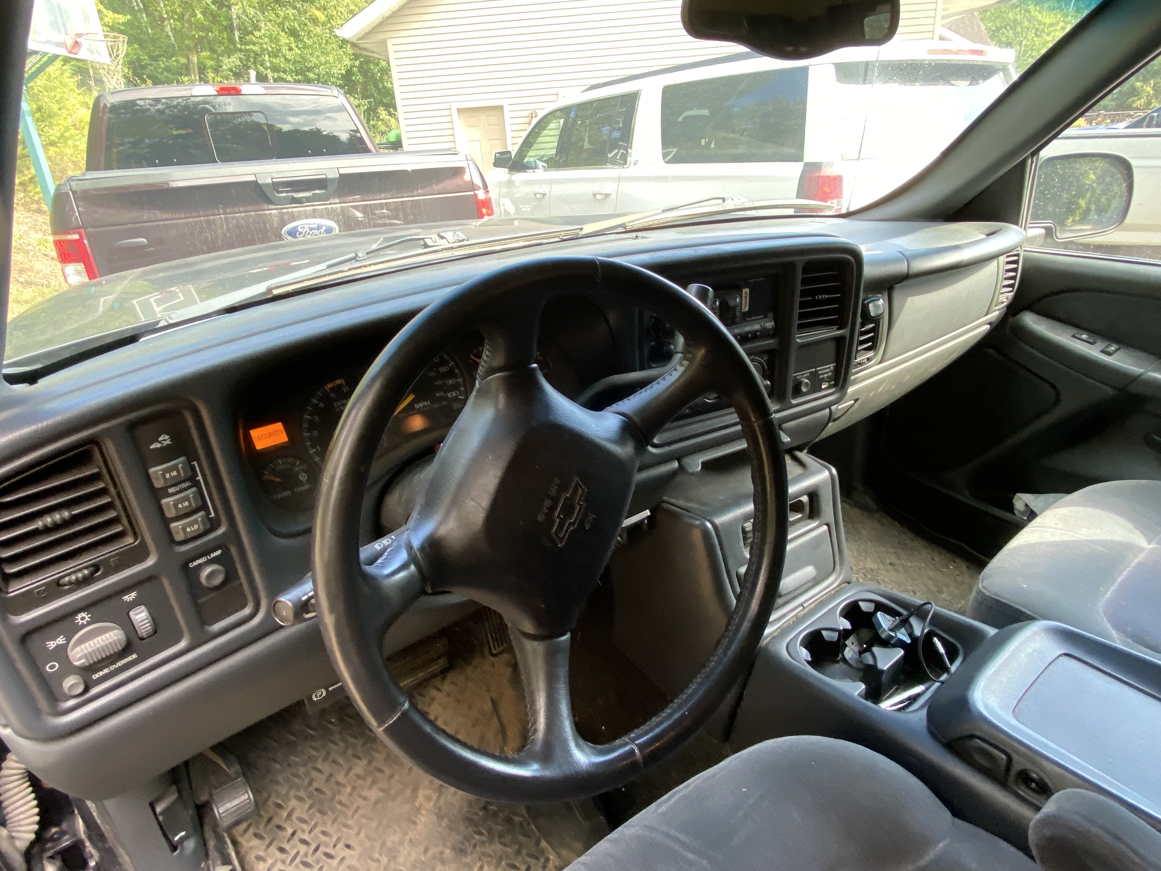Used 2001 Chevrolet Silverado 2500 LS w/ Snow Plow Prep Pkg AWD/4WD image 4