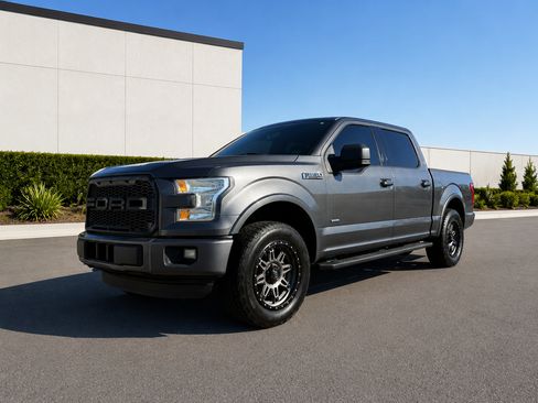 Used 2015 Ford F150 XLT w/ Equipment Group 301A Mid RWD image 9