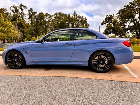 Used 2015 BMW M4 Convertible RWD image 6