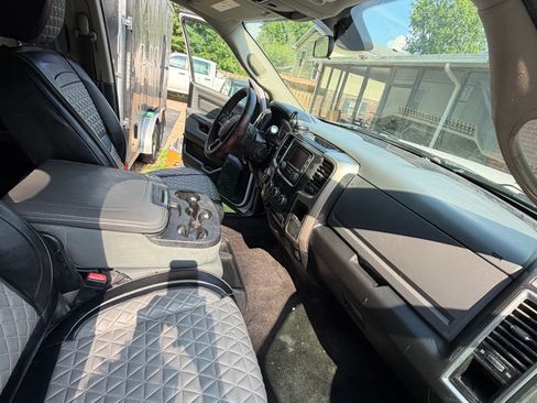 Used 2017 RAM 2500 SLT AWD/4WD image 11