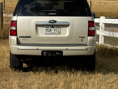 Used 2006 Ford Explorer Limited image 12