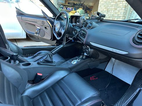 Used 2017 Alfa Romeo 4C Coupe w/ Coupe Track Package 1 image 9