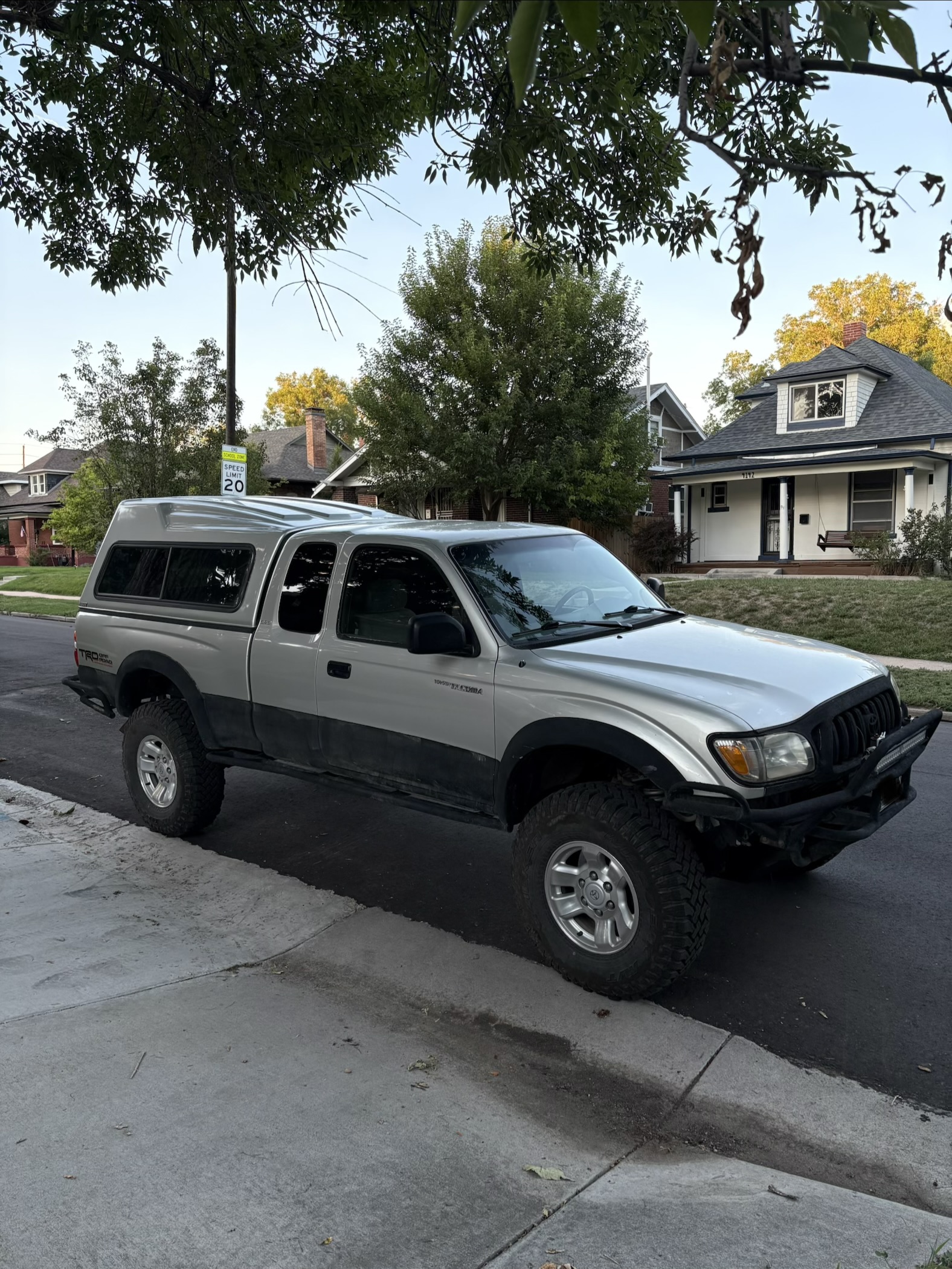 Used 2004 Toyota Tacoma 4x4 Xtracab V6 w/ Convenience Pkg image 1