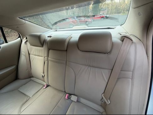 Used 2004 Lexus ES 330 image 10