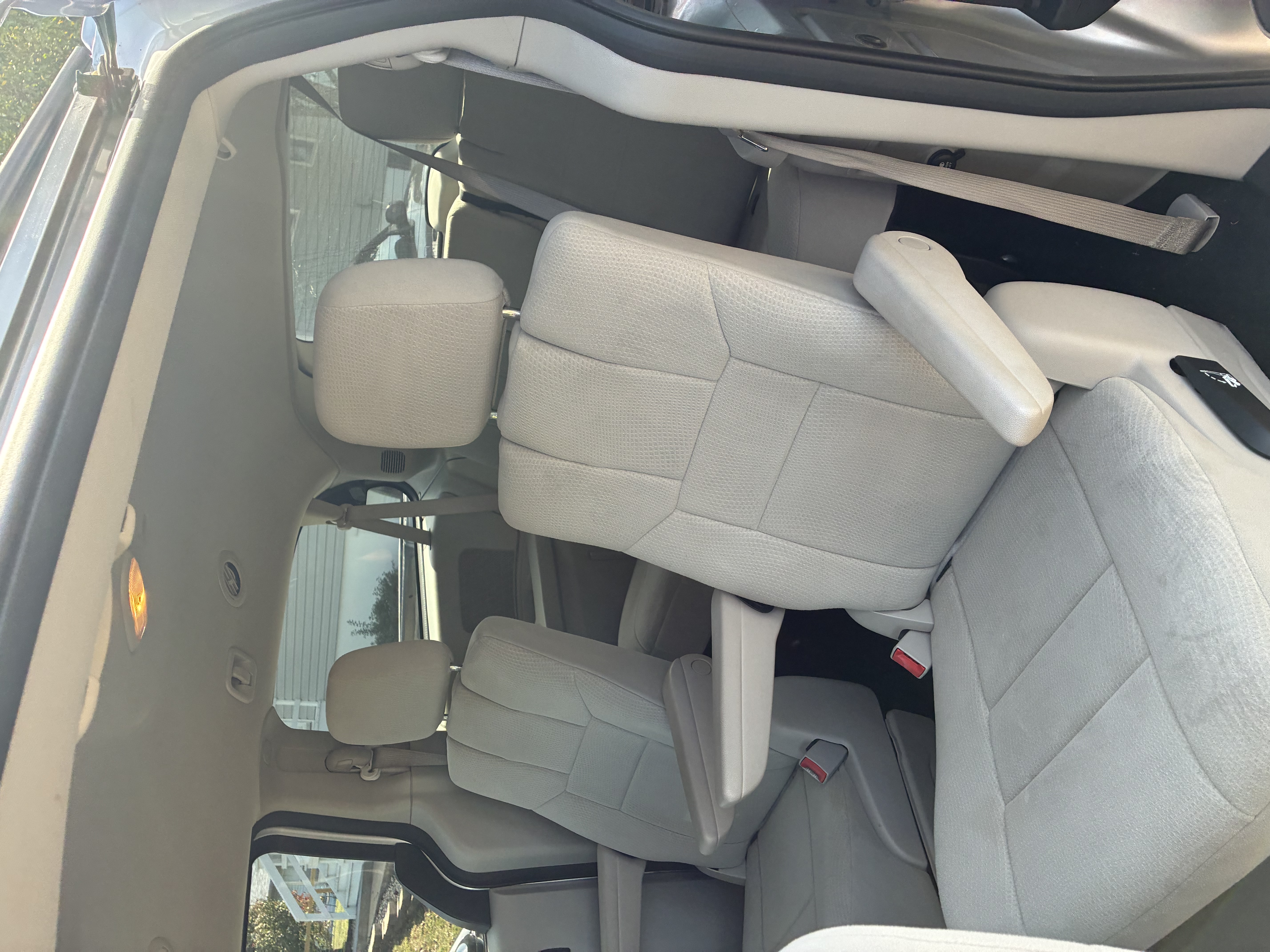 Used 2012 Dodge Grand Caravan SXT FWD image 5