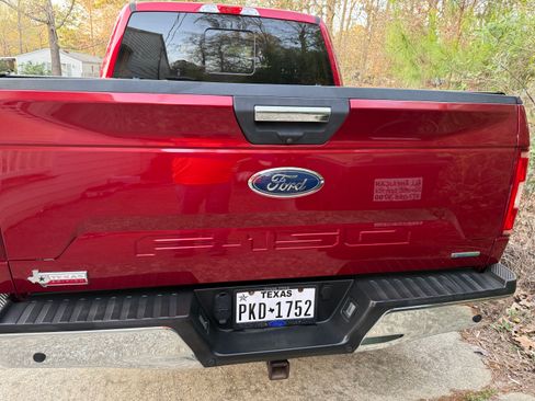 Used 2018 Ford F150 XLT w/ Equipment Group 302A Luxury image 8