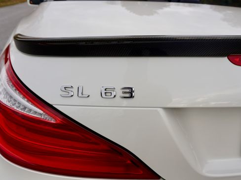 Used 2013 Mercedes-Benz SL 63 AMG image 24