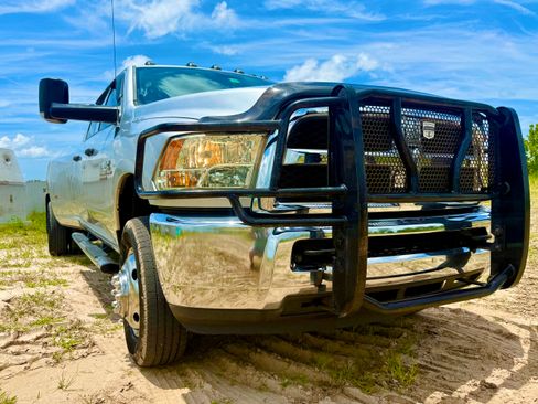 Used 2016 RAM 3500 Tradesman w/ Chrome Appearance Group image 14