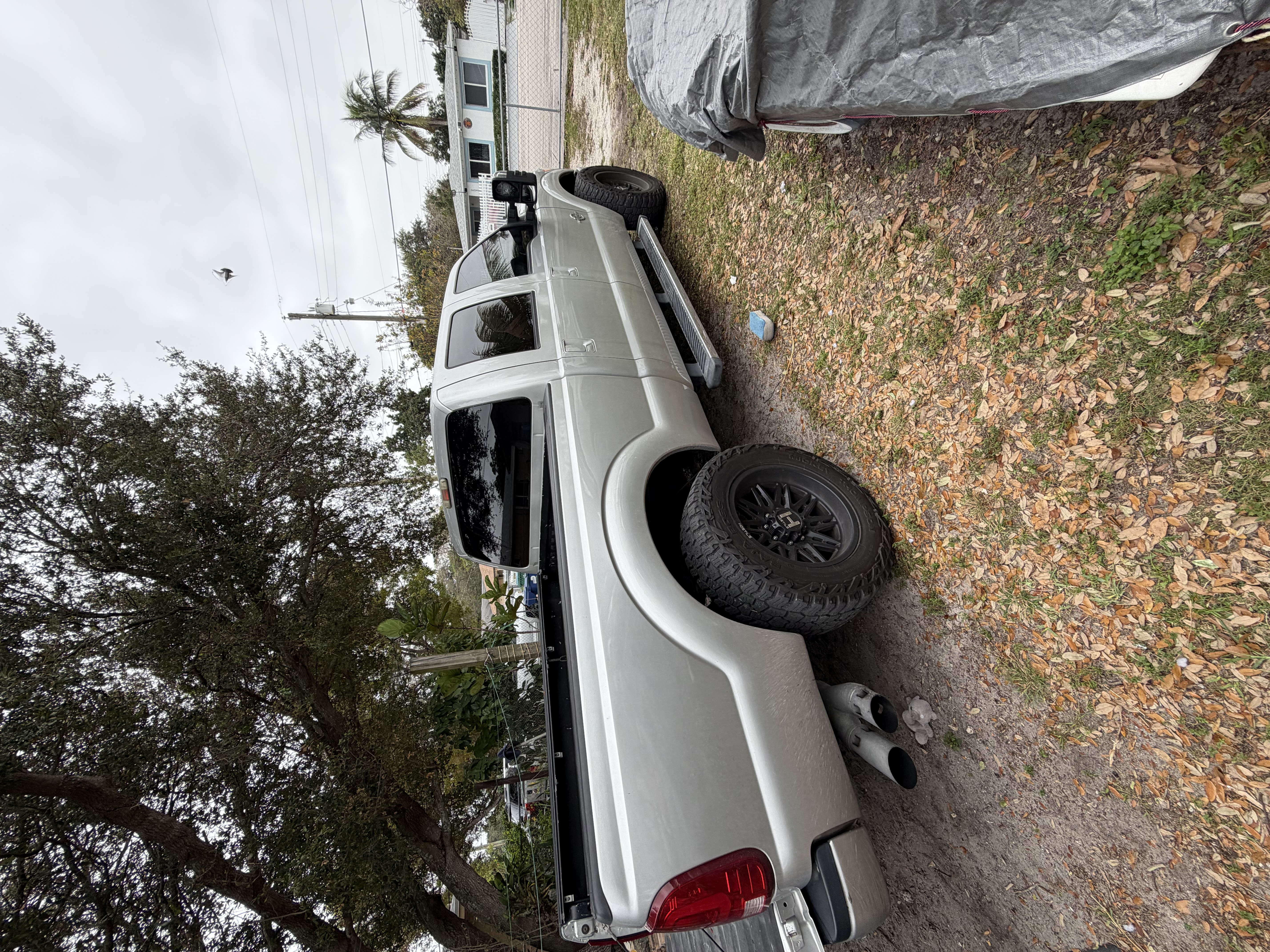 Used 2011 Ford F250 XLT w/ XLT Premium Pkg RWD image 4