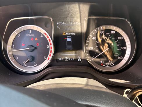 Used 2017 Nissan Titan Platinum Reserve AWD/4WD image 6