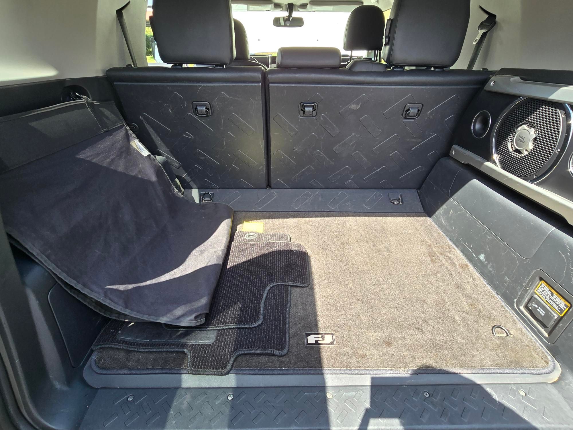 Used 2013 Toyota FJ Cruiser 4WD w/ Upgrade Pkg image 23