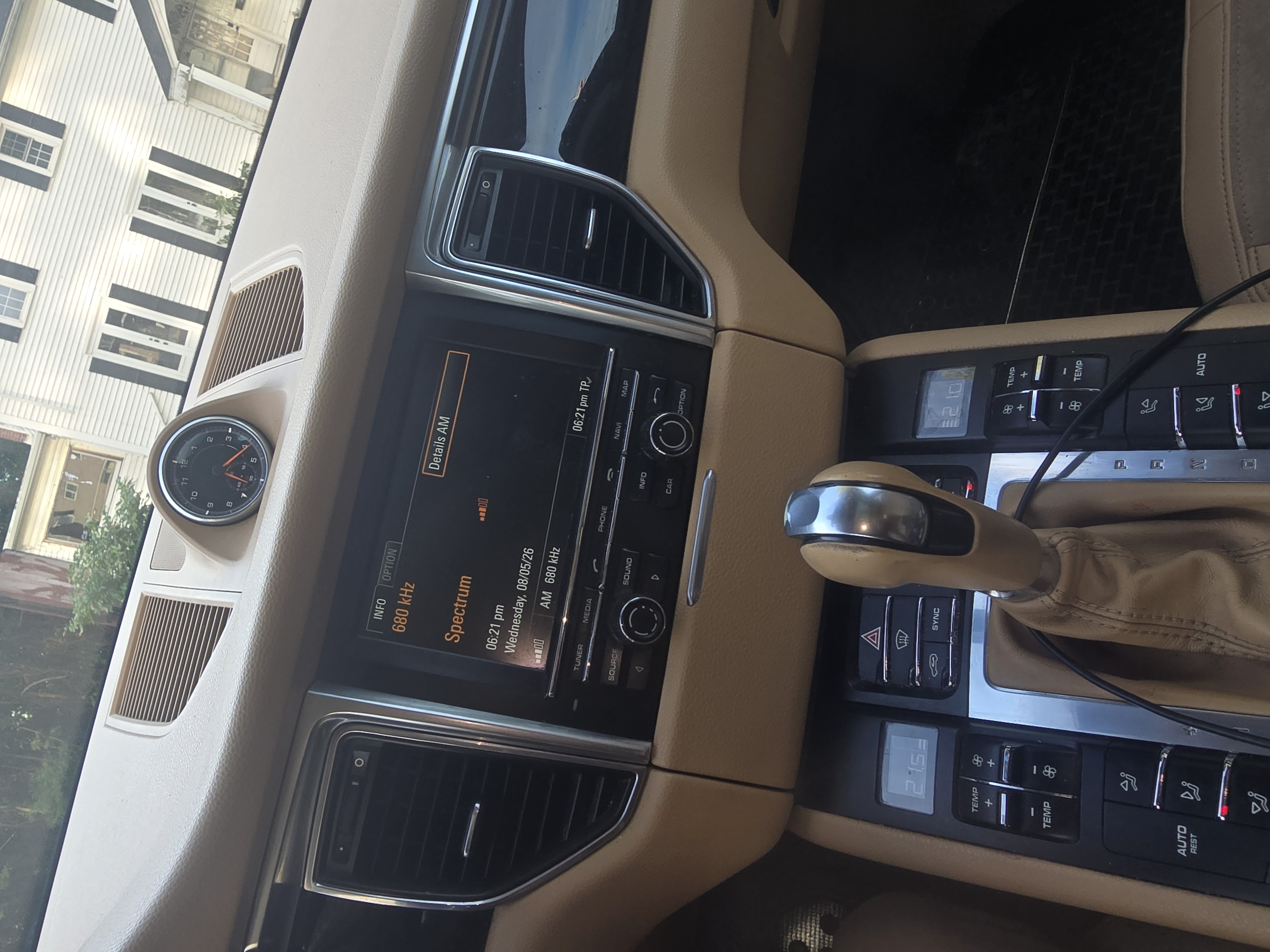Used 2015 Porsche Macan S AWD/4WD image 2