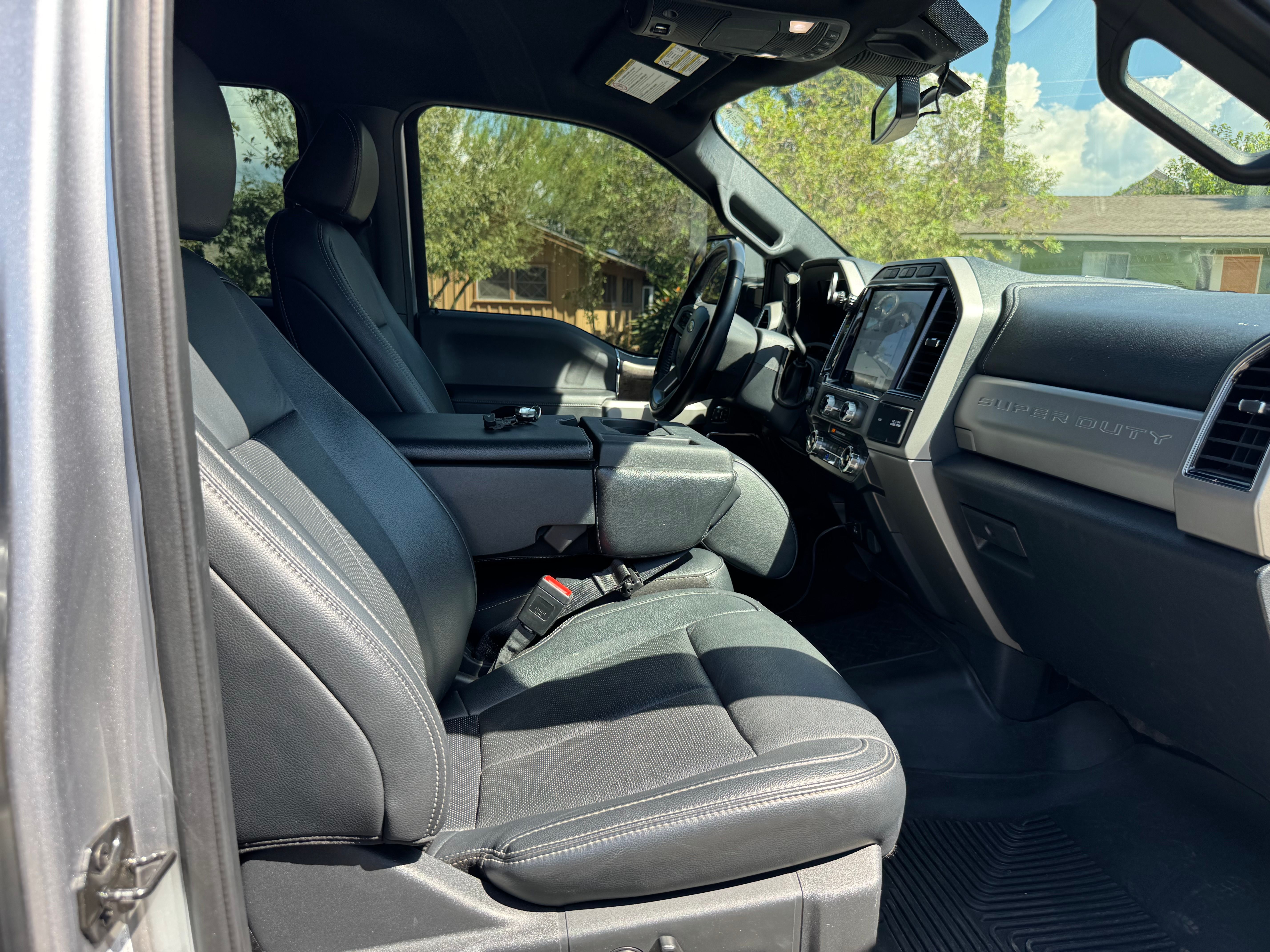 Used 2022 Ford F250 Lariat w/ Tremor Off-Road Package AWD/4WD image 8