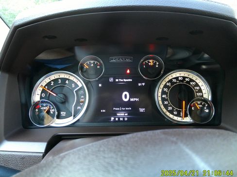 Used 2016 RAM 1500 Laramie w/ Convenience Group AWD/4WD image 5
