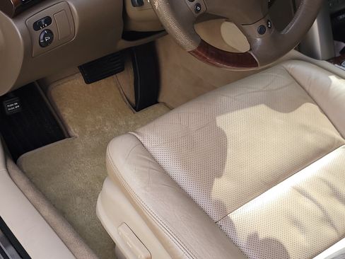 Used 2010 Acura RL image 8