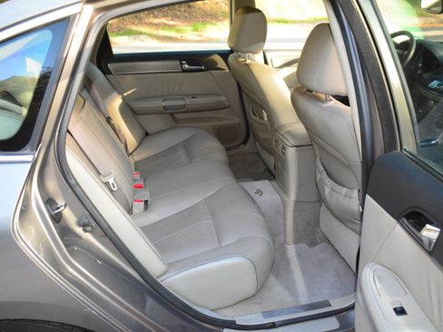 Used 2008 INFINITI M45 w/ Technology Pkg image 10