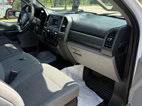 Used 2021 Ford F250 XL RWD image 10