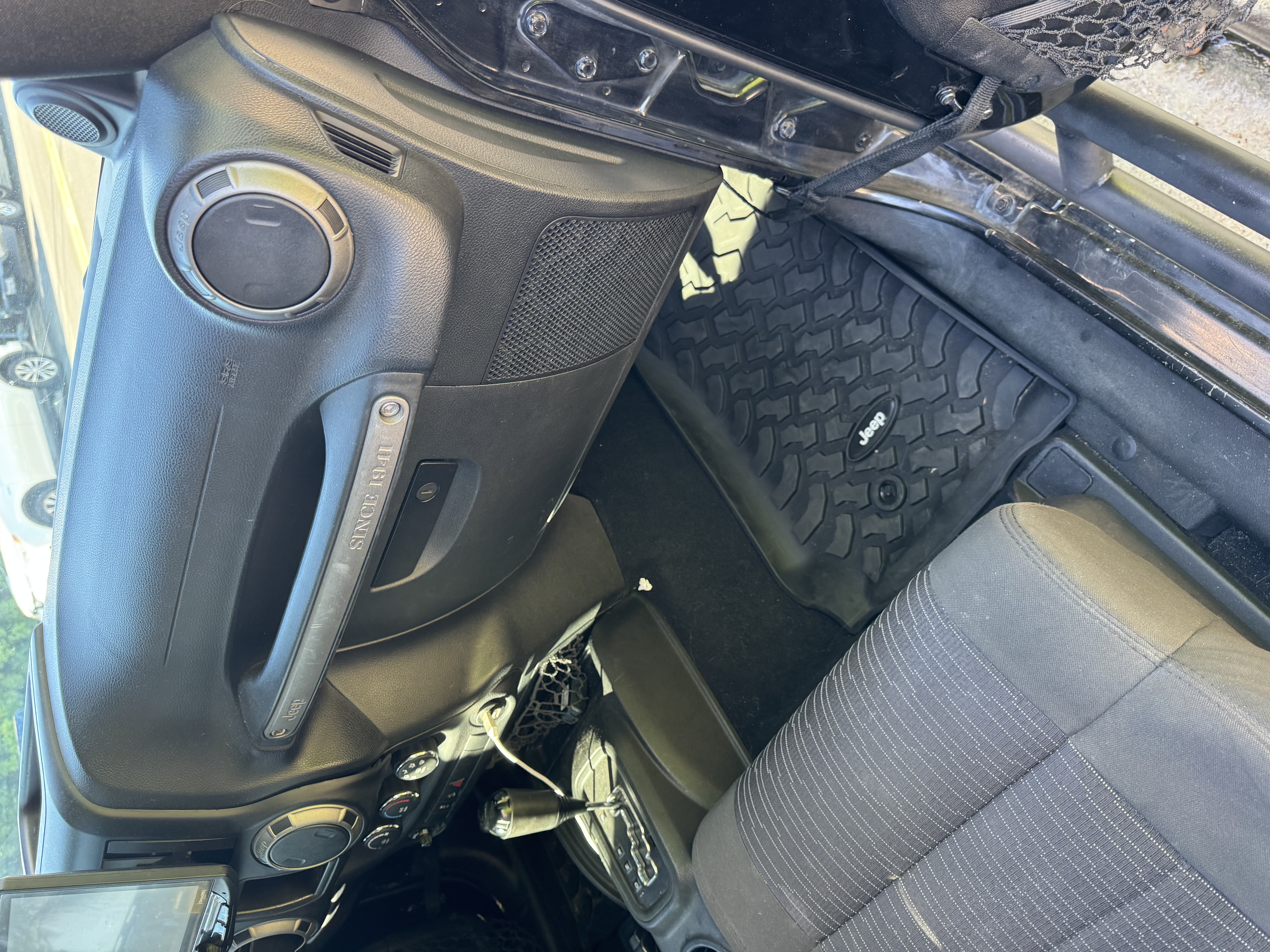 Used 2012 Jeep Wrangler Sport AWD/4WD image 15