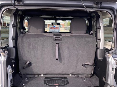 Used 2023 Jeep Wrangler Sport image 9