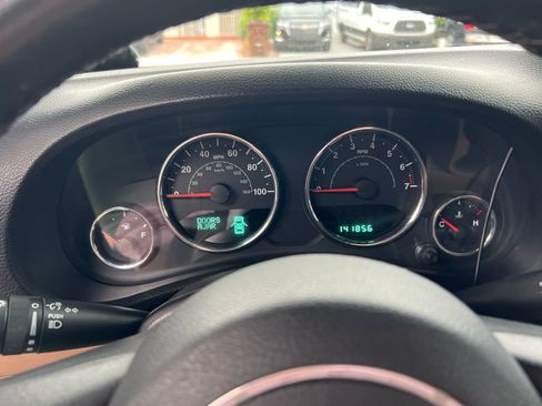 Used 2013 Jeep Wrangler Unlimited Sahara w/ Connectivity Group AWD/4WD image 5